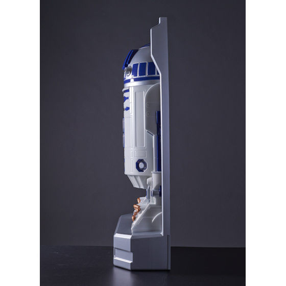 等身大R2-D2「3Dウォールフィギュア スター・ウォーズ1/1 R2-D2 （3D