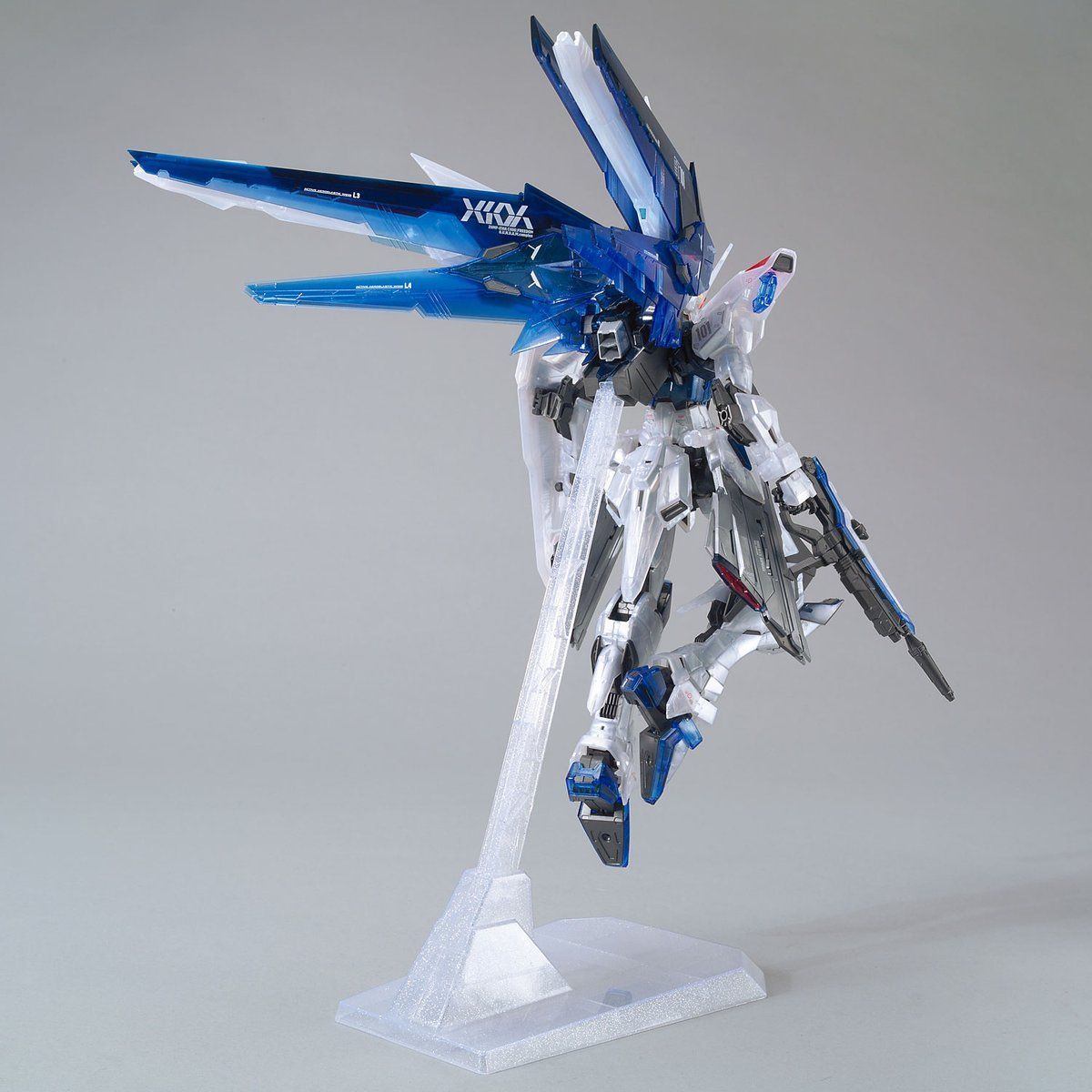 MG 1/100 ZGMF-X10A Freedom Gundam Ver.2.0(Clear Color Ver.)