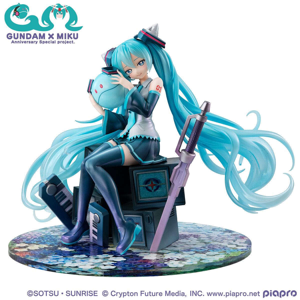 Megahobby Lucrea GN-0000 00 Gundam(Hatsune Miku Version)