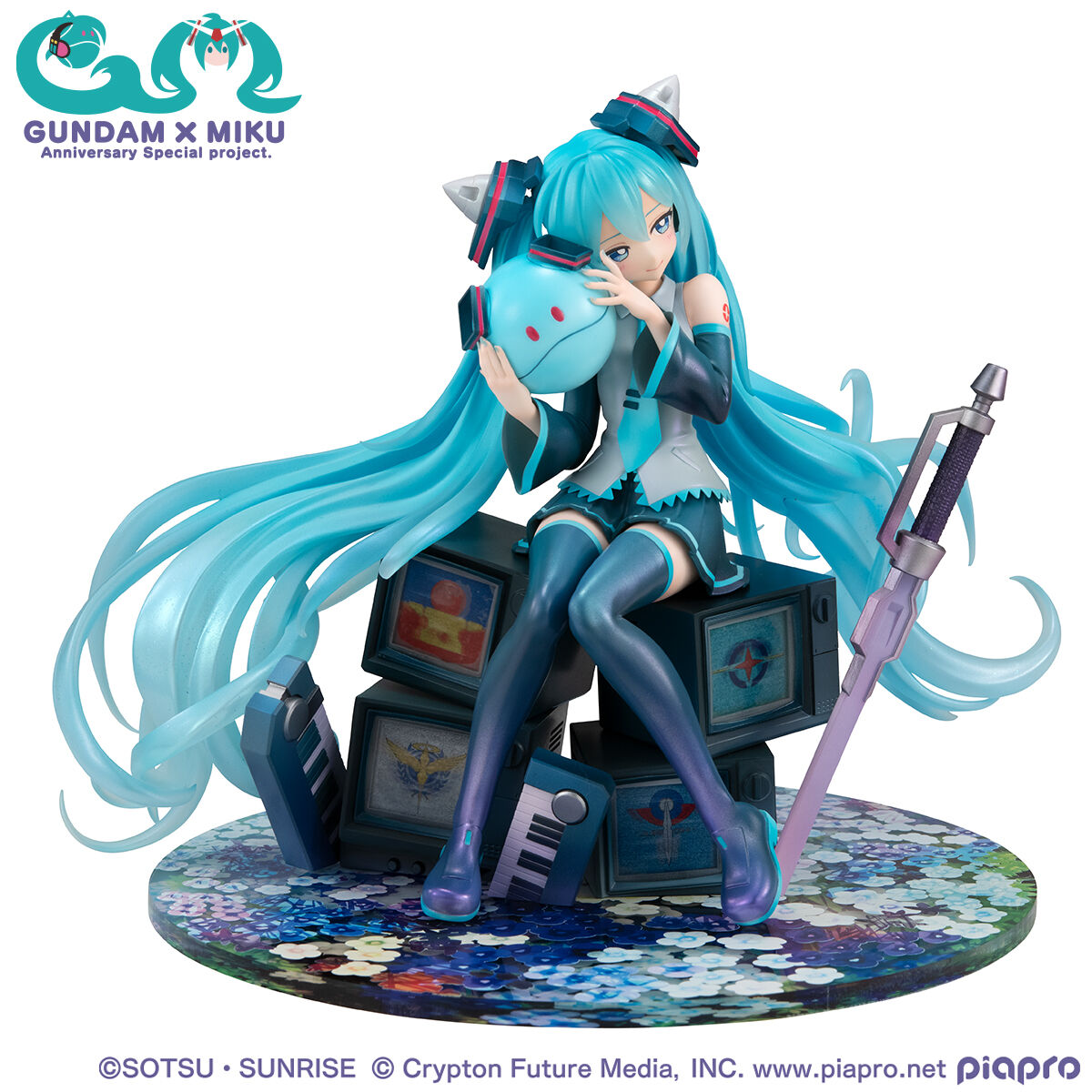 Megahobby Lucrea GN-0000 00 Gundam(Hatsune Miku Version)