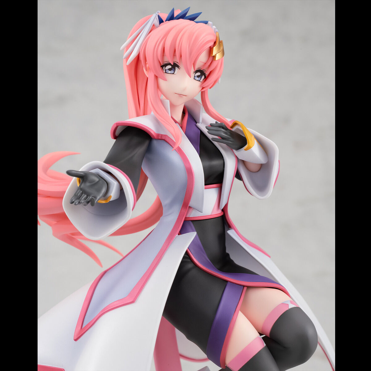 Megahobby Gundam Girls Generation Lacus Clyne(Battle Surcoat)