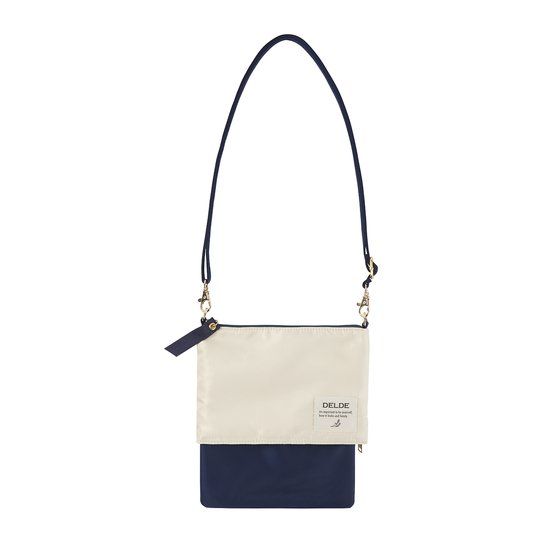 DELDE �V�����_�[�o�b�O�i�S4��j