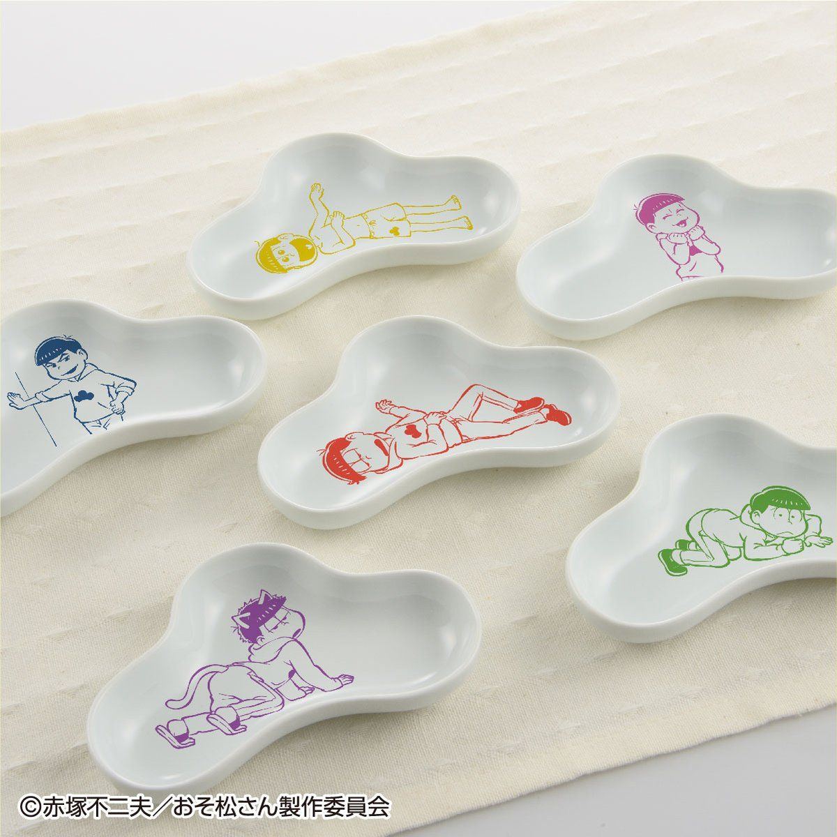 おそ松さん 波佐見焼のニートな松豆皿 | フィギュア | アニメグッズ