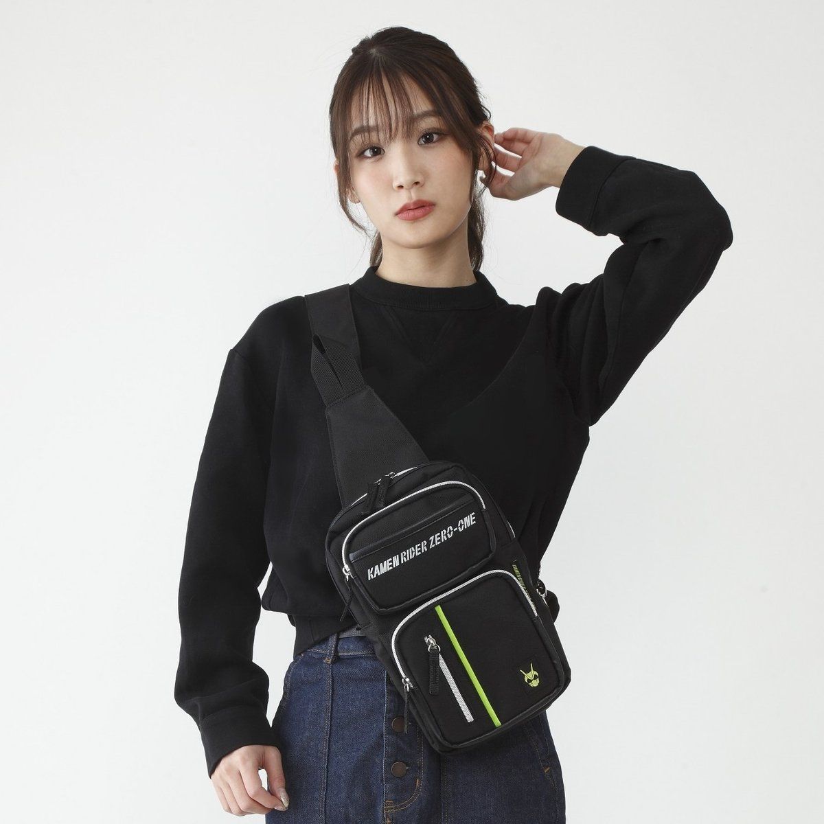 仮面ライダーディケイド 中国 痛バッグ ボディバッグ