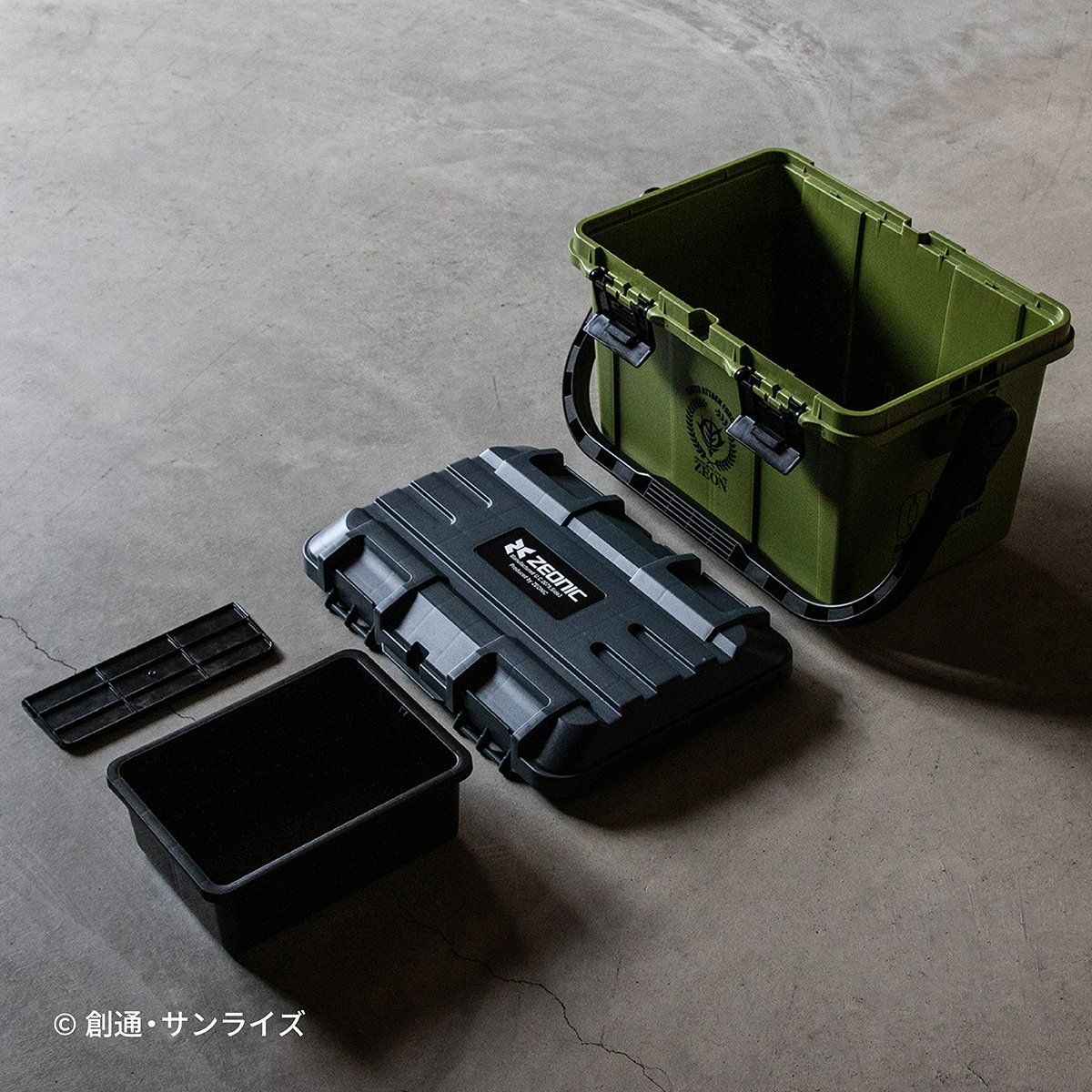 雑貨　シャア・アズナブル専用 ツールボックス 17L 「機動戦士ガンダム」 機動戦士ガンダム 逆襲のシャア ツールボックス 17L サザビー