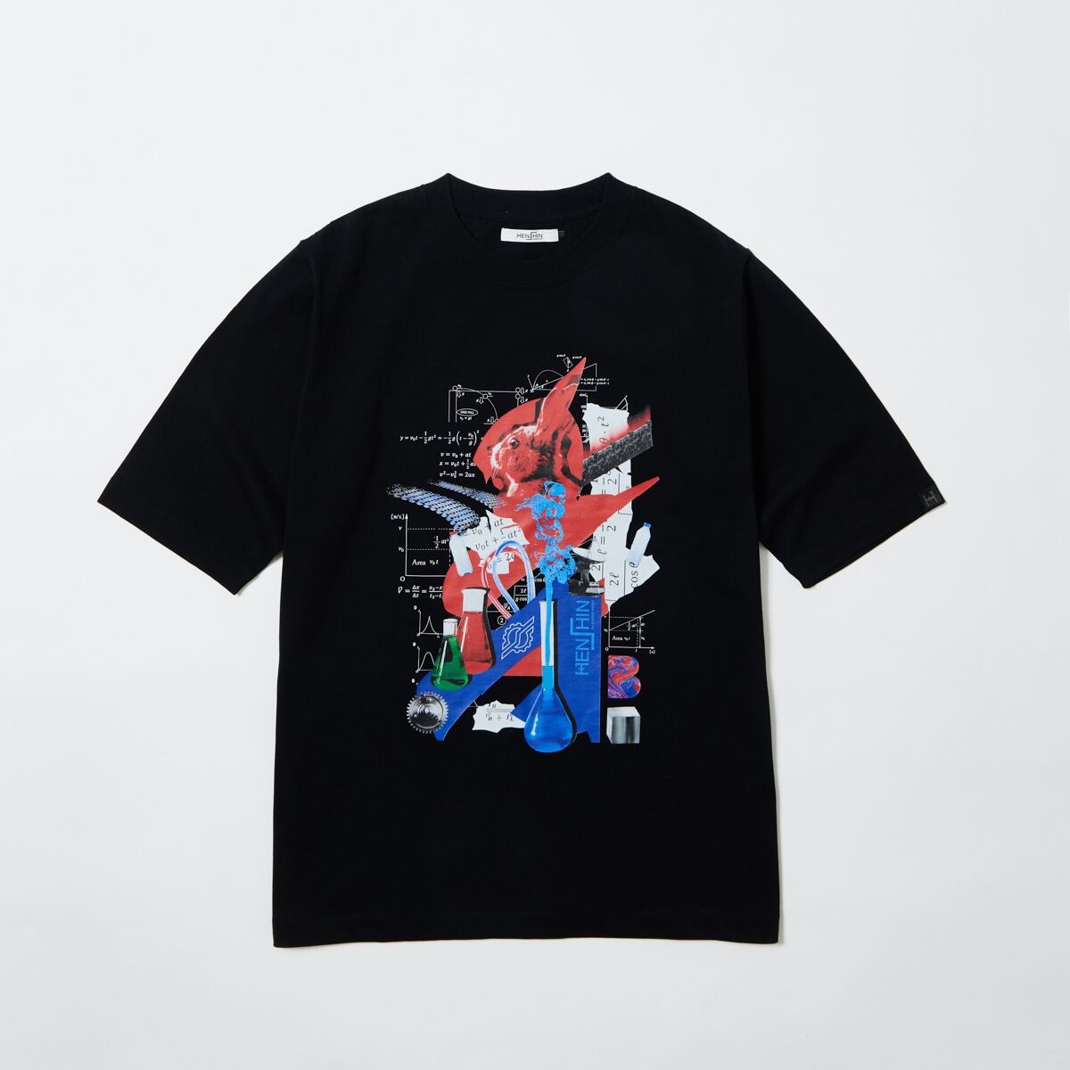 仮面ライダービルド デザインTシャツHENSHIN by KAMEN RIDER - Tシャツ