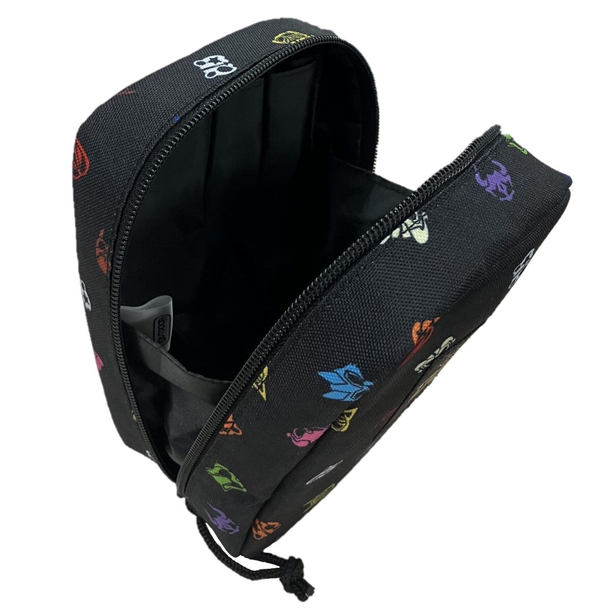 仮面ライダーギーツ OUTDOOR PRODUCTS BLACK LABEL 縦型ポーチ | 仮面