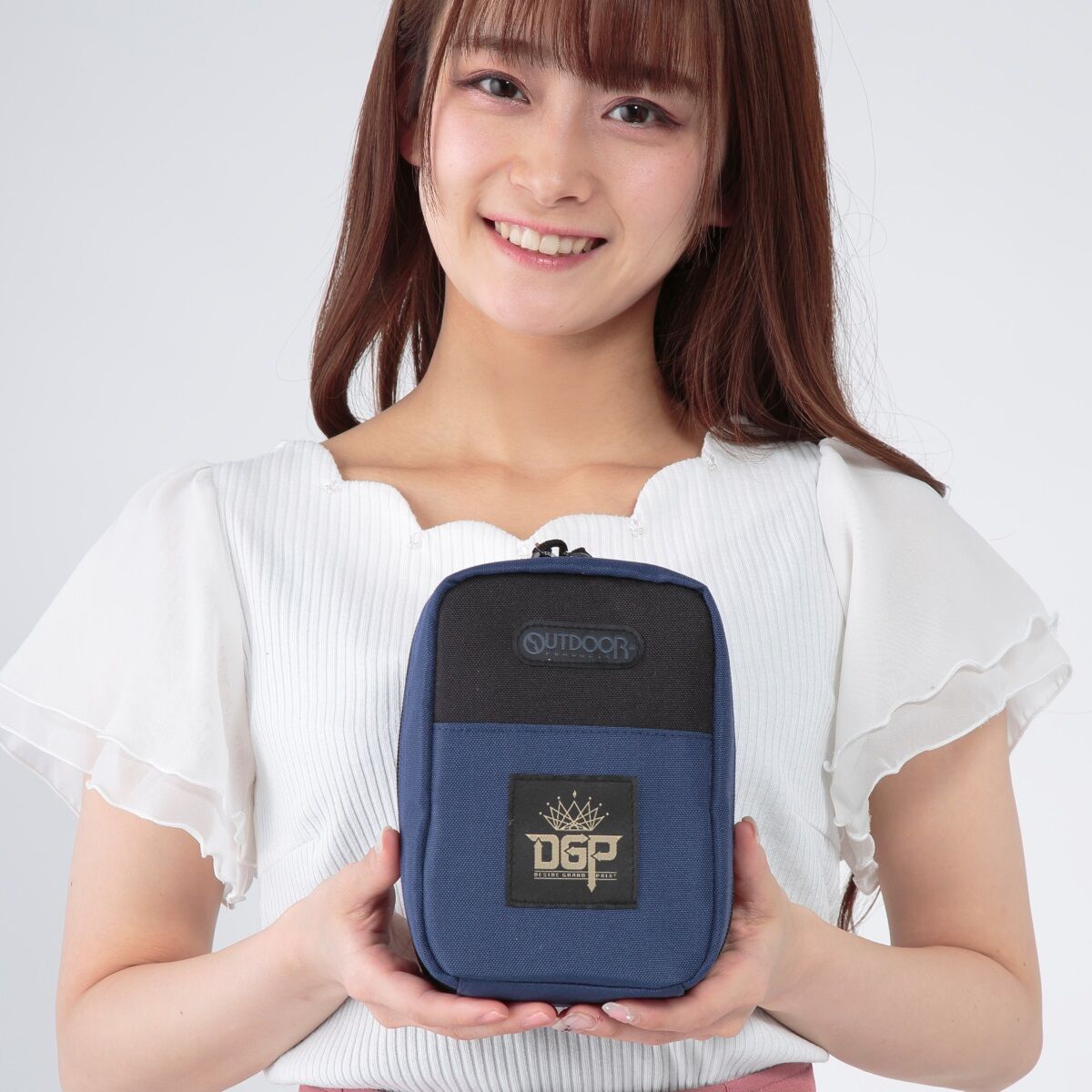 変なポーチ 仮面ライダーギーツ OUTDOOR PRODUCTS BLACK LABEL 縦型ポーチ | 仮面