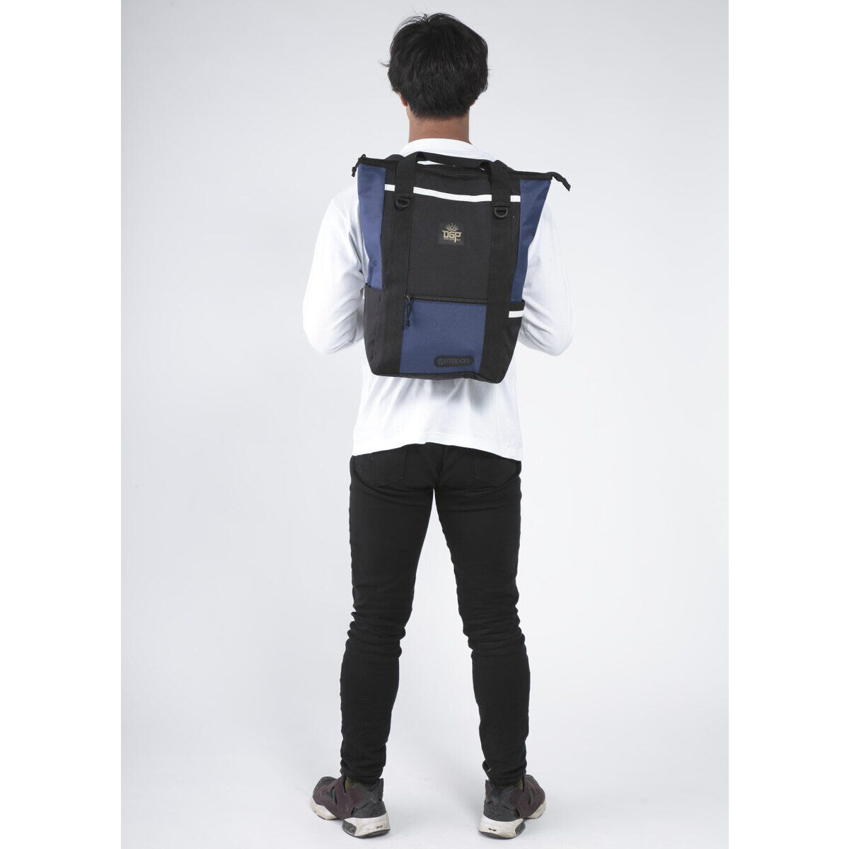 仮面ライダーギーツ OUTDOOR PRODUCTS BLACK LABEL トートリュック 