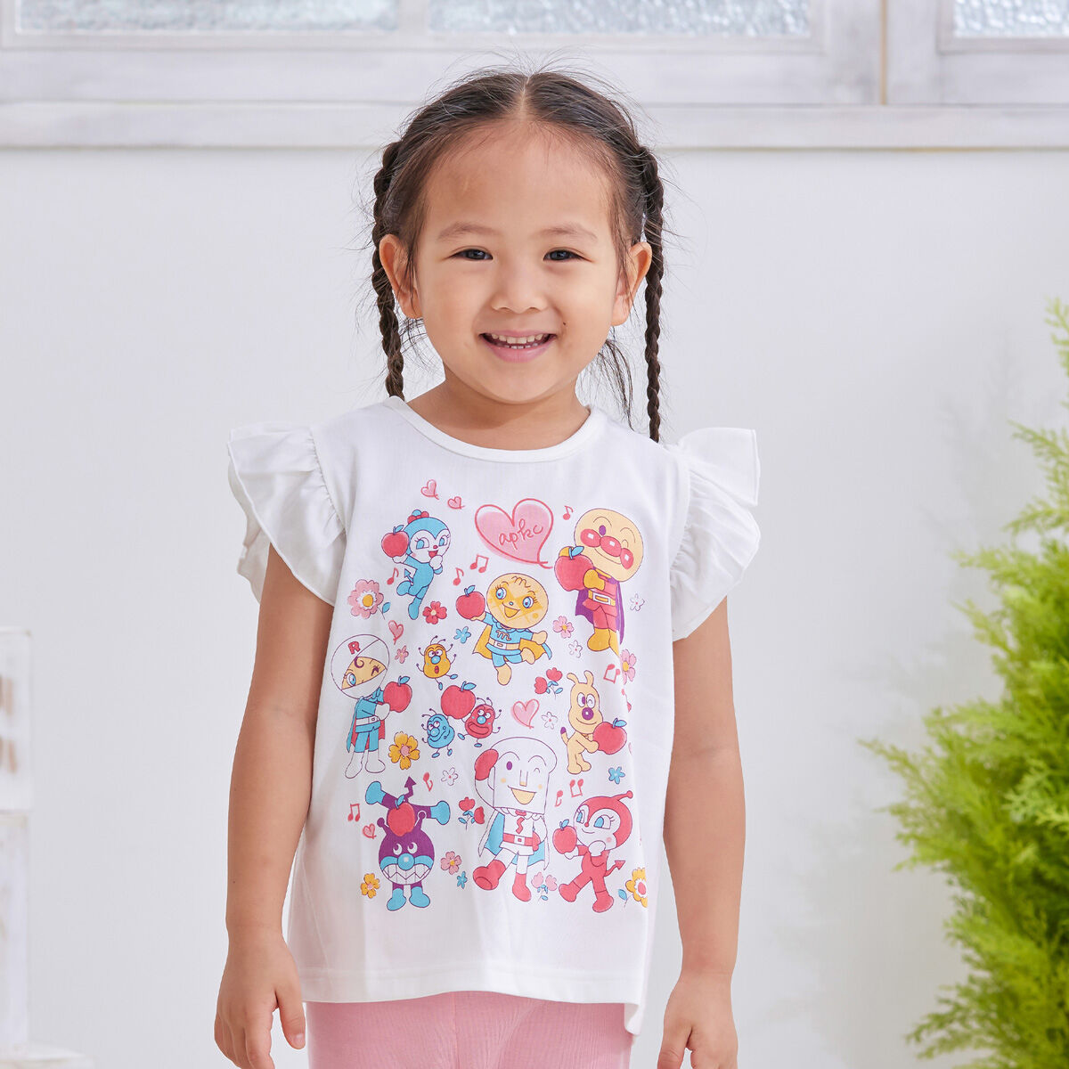 仲間たちとリンゴ柄Tシャツ | それいけ！アンパンマン ファッション