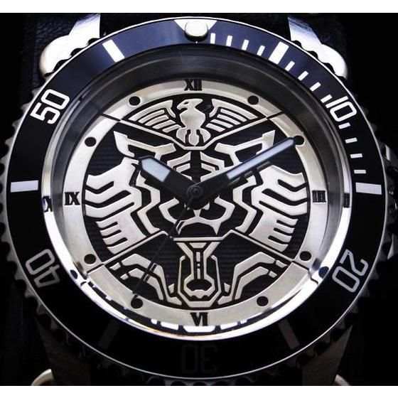 仮面ライダーオーズ レッドモンキー デザイン 腕時計 数量限定 仮面ライダーオーズ Ooo ファッション アクセサリー プレミアムバンダイ公式通販