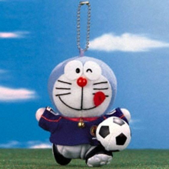 バンダイ公式サイト ドラえもんぬいぐるみキーチェーン 02年度版サッカー日本代表チームバージョンシュートタイプ 商品情報