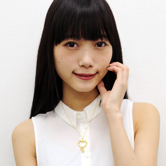 ��������m�Z�[���[���[���@�N���X�^���J�������y���_���g