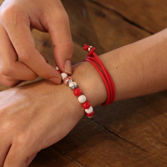 STAR WARS TM R2-M5 TM BEADS BRACELET