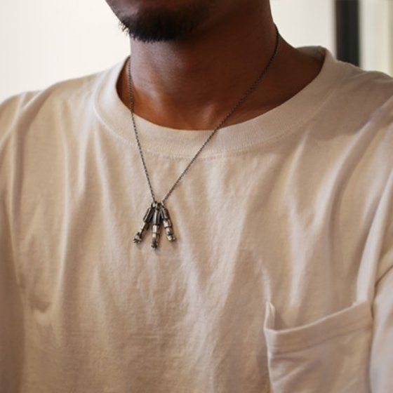 STAR WARS TM LIGHTSABER TM NECKLACE -3peace-