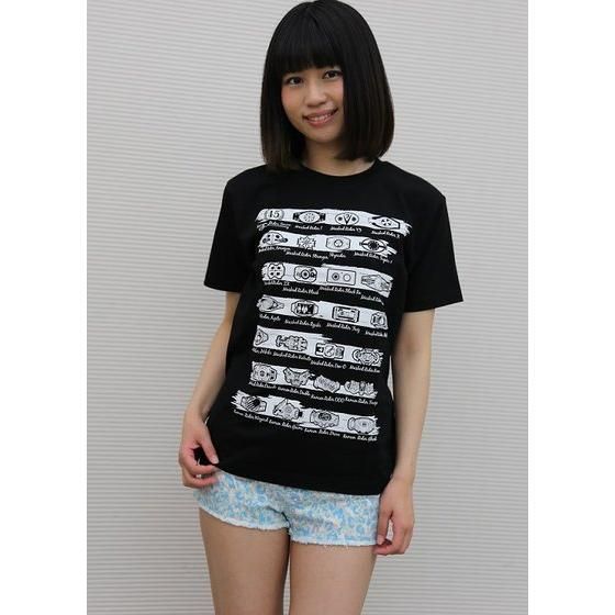 仮面ライダーシリーズ45周年記念　歴代変身ベルト柄Tシャツ（ブラック）