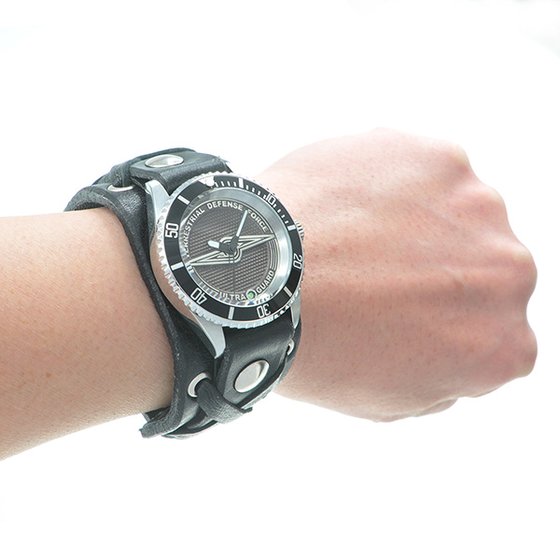 ウルトラセブン x Red Monkey Designs Collaboration Wristwatch 放送 