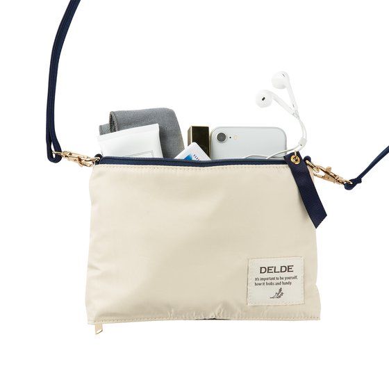 DELDE �V�����_�[�o�b�O �X���[���T�C�Y�i�S4��j