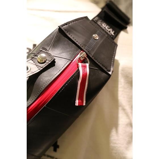 ���ʃ��C�_�[�h���C�u�~SEAL�@�{�f�B�o�b�O�E�H�[�^�[�v���[�t