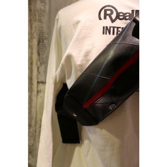 ���ʃ��C�_�[�h���C�u�~SEAL�@�{�f�B�o�b�O�E�H�[�^�[�v���[�t