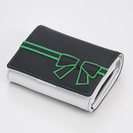 仮面ライダーゼロワン　二つ折り財布　「イズ」コスチュームデザイン