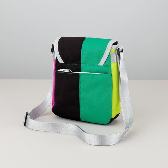 ���ʃ��C�_�[W/OUTDOOR �o�b�O�R���N�V�����y�l���󒍁F2021�N1�������z