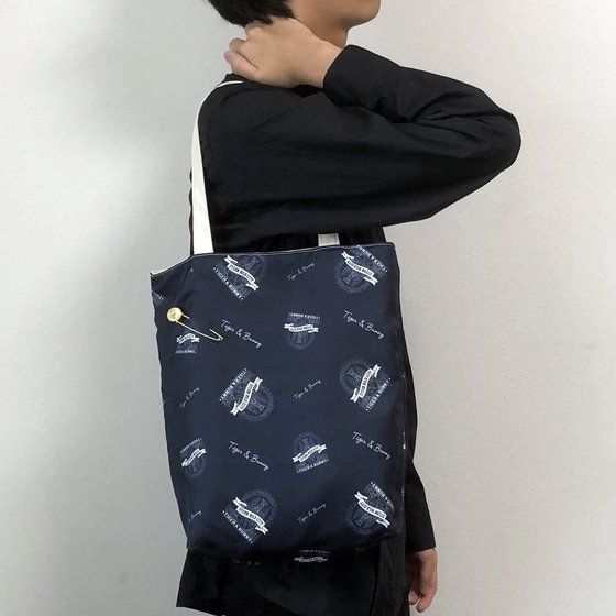 TIGER & BUNNY �v���o�̃s���Y���@���y���s��