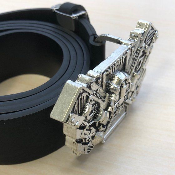 ���ʃ��C�_�[W�@ �ϐg�x���g���@�J�W���A���x���g