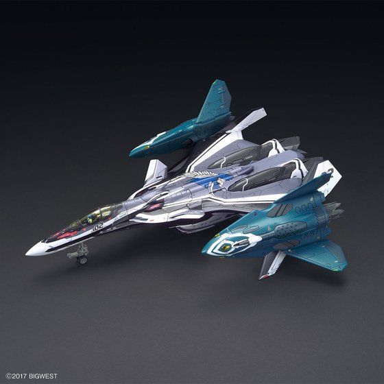 1/72 VF-31F ジークフリード/リル・ドラケン装備(ハヤテ・インメルマン搭乗機)