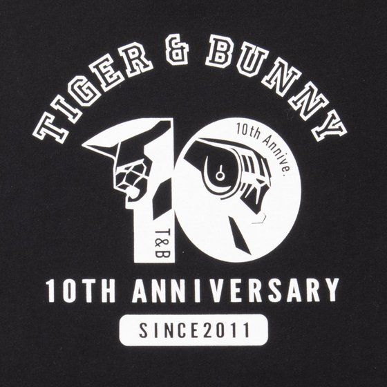 TIGER & BUNNY　ビッグシルエットTシャツ　10周年柄