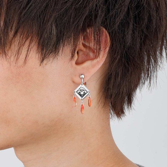 ��p���� �A�N�Z�T���[�R���N�V�����y�l���󒍁F2021�N8�������z