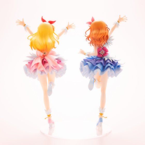 抽選販売】Lucrea（ルクリア） アイカツ！ 星宮いちご＆大空あかり コスモスVer. セット【購入特典付】 | アイカツ！シリーズ フィギュア・プラモデル・プラキット  | アニメグッズ ・おもちゃならプレミアムバンダイ｜バンダイナムコグループの公式通販サイト