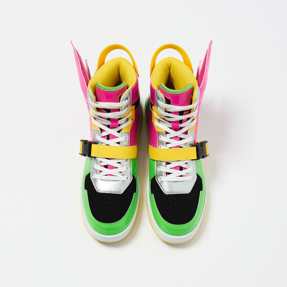 ���ʃ��C�_�[�G�O�[�C�h �X�j�[�J�[ �bHENSHIN by KAMEN RIDER�y�񎟎󒍁F2022�N1�������z