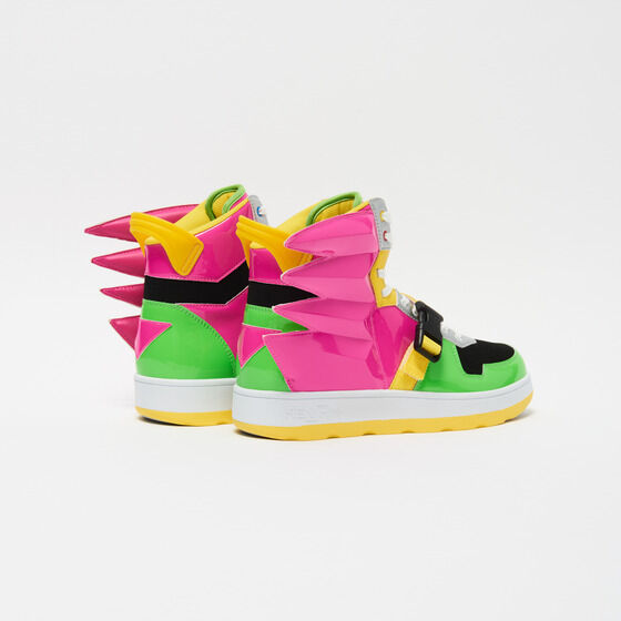 ���ʃ��C�_�[�G�O�[�C�h �X�j�[�J�[ �bHENSHIN by KAMEN RIDER�y�񎟎󒍁F2022�N1�������z