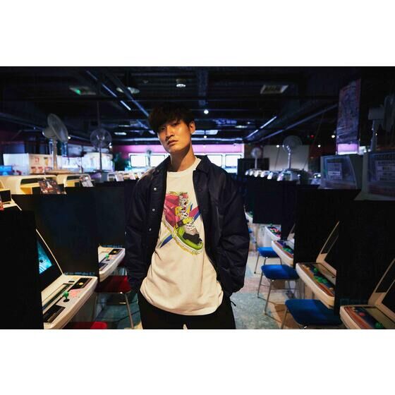 atmos �~ HENSHIN by KAMEN RIDER TYPE EX-AID SNEAKERS T-SHIRT�@atmos original ver.