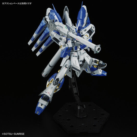 RG νガンダム[チタニウムフィニッシュ]ガンダムベース限定ガンプラ完成