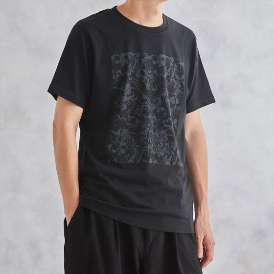 機動戦士ガンダム BLACKシリーズ シャアマーク迷彩柄 Tシャツ 【2022年6月発送】