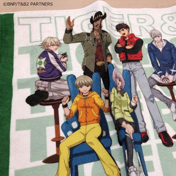 TIGER & BUNNY 2�@�|�X�^�[�^�I��