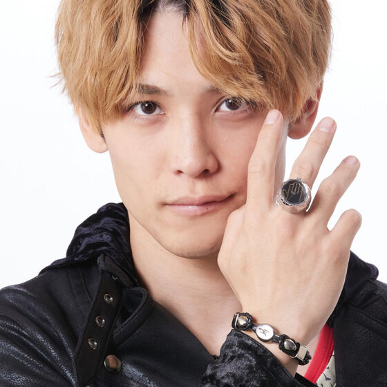 ʃC_[EBU[h@hCo[IEBU[hO@w֎vyLive Action Watchz