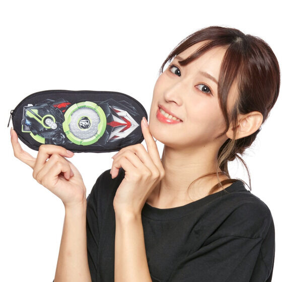 ���ʃ��C�_�[�V���[�Y�@�ϐg�x���g�f�U�C���@�|�[�`