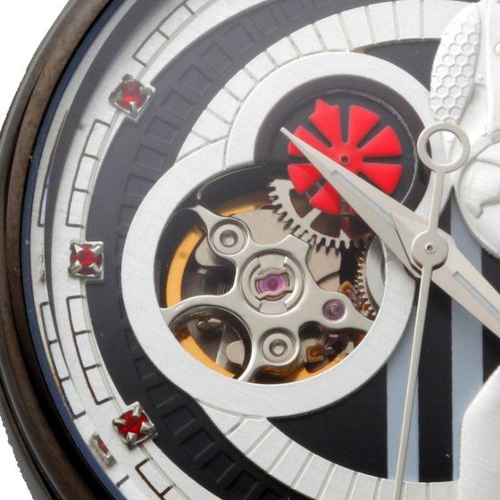 仮面ライダー1号　レリーフオープンハート腕時計