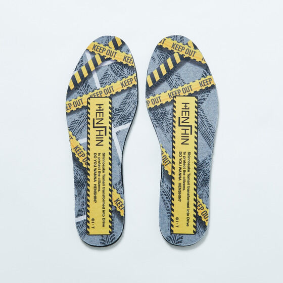 ���ʃ��C�_�[�h���C�u �X�j�[�J�[ �bHENSHIN by KAMEN RIDER