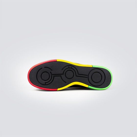 ���ʃ��C�_�[OOO �X�j�[�J�[ �bHENSHIN by KAMEN RIDER