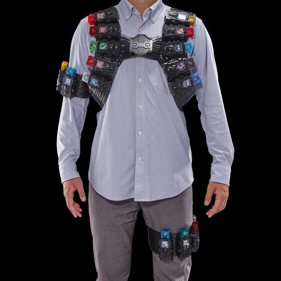 【未開封】仮面ライダーエターナル マックスジャケット エターナルエッジ セット Amazon.co.jp: 【輸送箱未開封】DX仮面ライダーエターナル