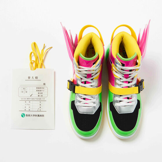 ���ʃ��C�_�[�G�O�[�C�h �X�j�[�J�[ �bHENSHIN by KAMEN RIDER