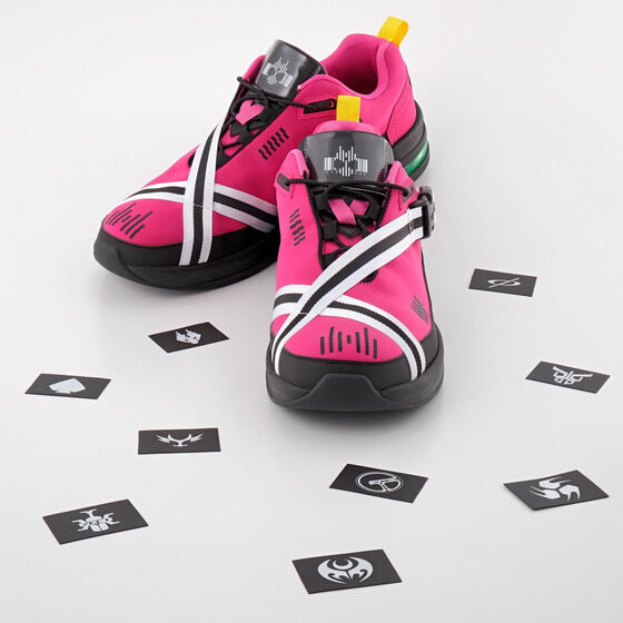 ʃC_[fBPCh Xj[J[ bHENSHIN by KAMEN RIDER