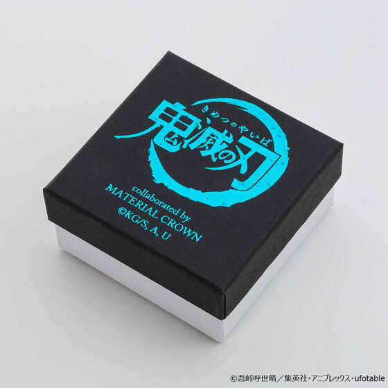 AjuSł̐nvMATERIAL CROWNC[WlbNX 