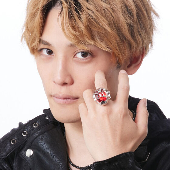 ���ʃ��C�_�[�E�B�U�[�h�@�t���C���E�B�U�[�h�����O�@�w�֎��v�yLive Action Watch�z