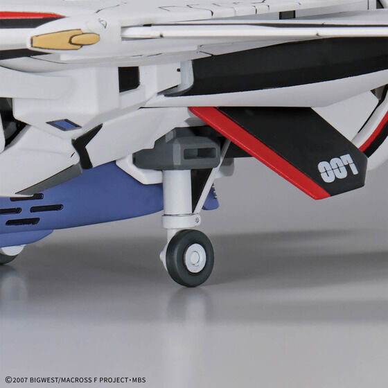 HG 1/100 VF-25F メサイアバルキリー(早乙女アルト機)