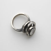 ���ʃ��C�_�[�[�b�c�@�m�N�X�@�X�C���O�����O